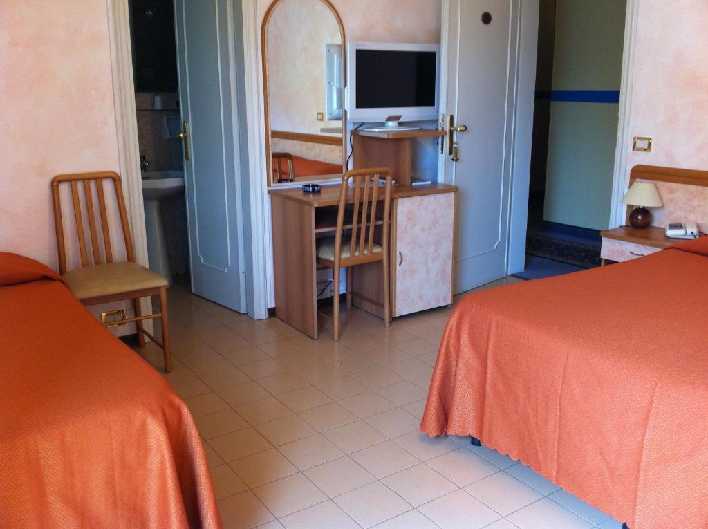 לידו די קאמאיורה Hotel La Palma חדר תמונה