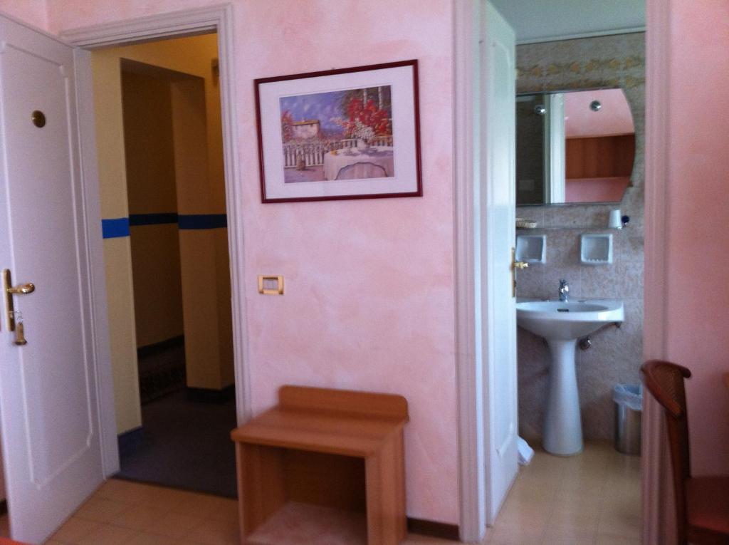 לידו די קאמאיורה Hotel La Palma חדר תמונה