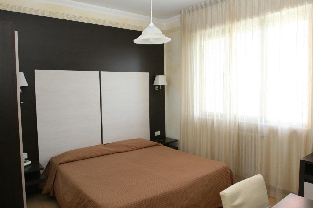 לידו די קאמאיורה Hotel La Palma חדר תמונה