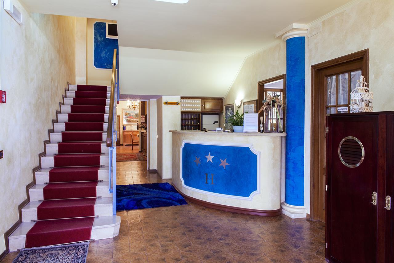 לידו די קאמאיורה Hotel La Palma מראה חיצוני תמונה