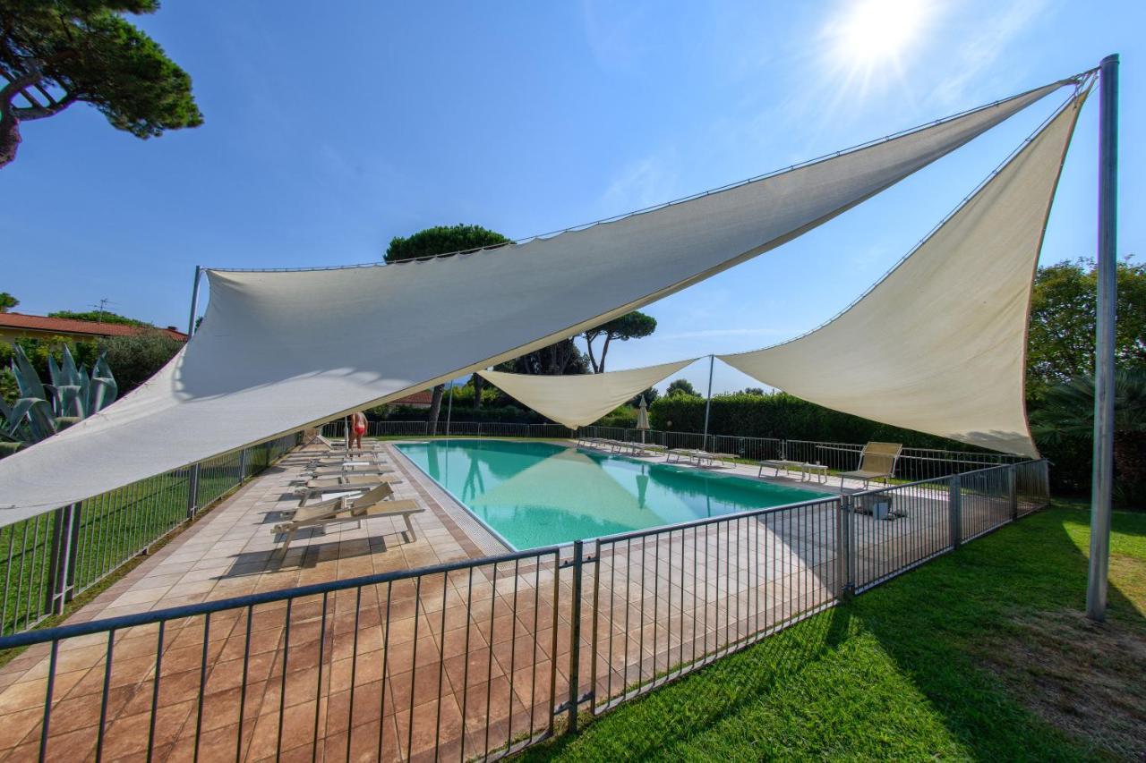 לידו די קאמאיורה Hotel La Palma מראה חיצוני תמונה