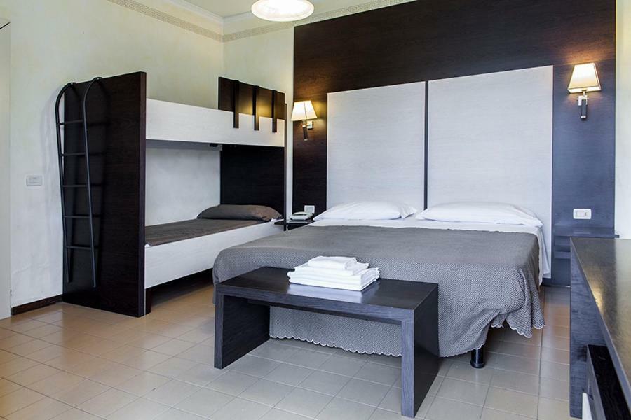 לידו די קאמאיורה Hotel La Palma מראה חיצוני תמונה